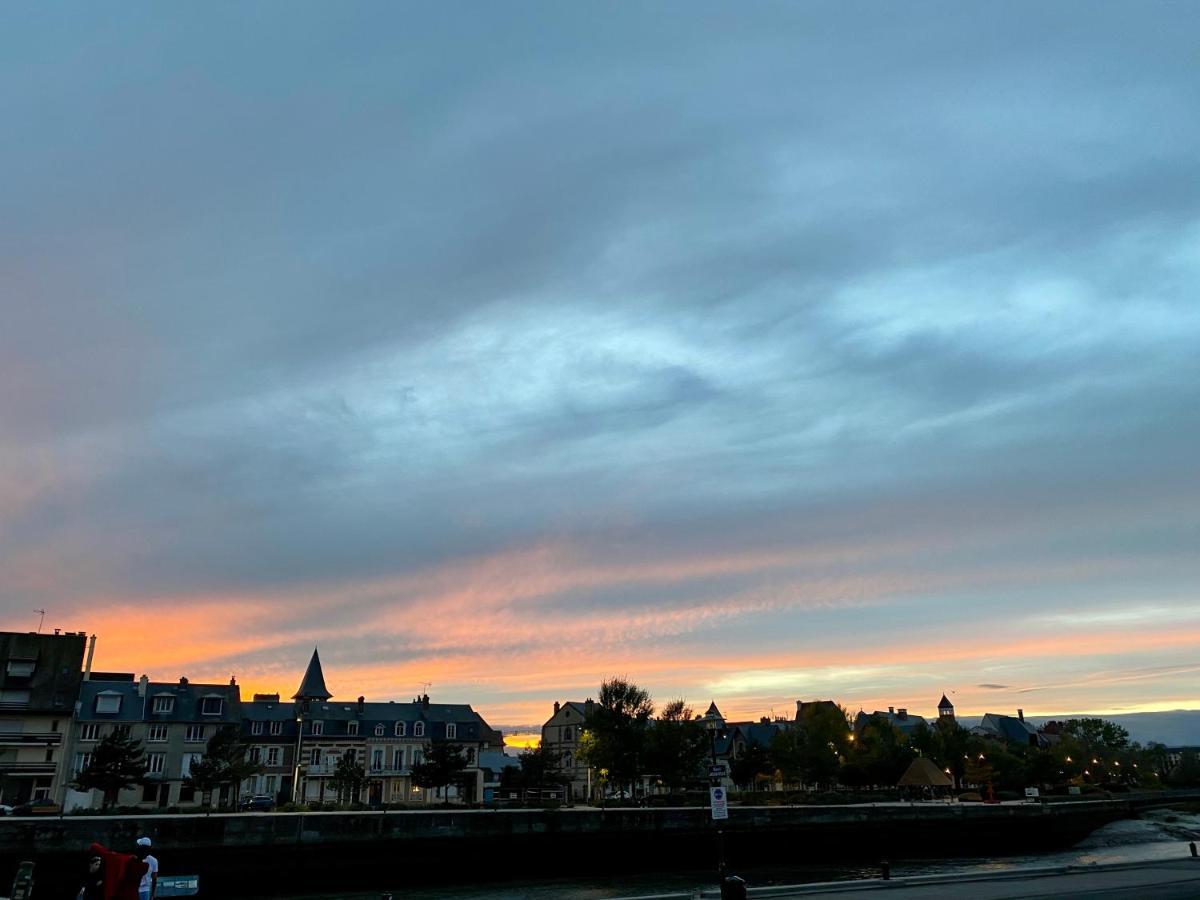Les Mouettes De Trouville Buitenkant foto